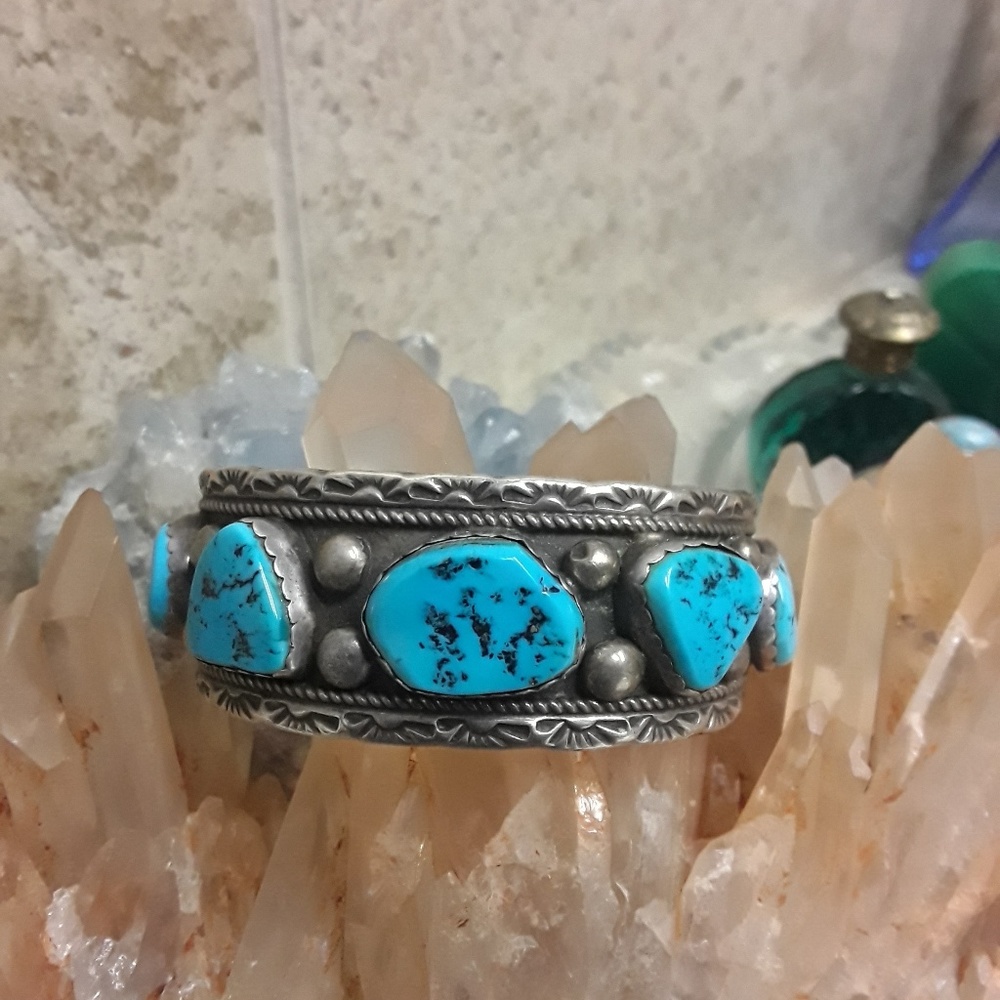 🚫SOLD🚫Vtg Sterling Navajo Turquoise Cuff